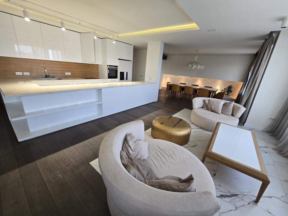 Stan na prodaju u Beogradu, Gornji Dorćol, cetvorosoban, 228m2, cena 1130000 evra