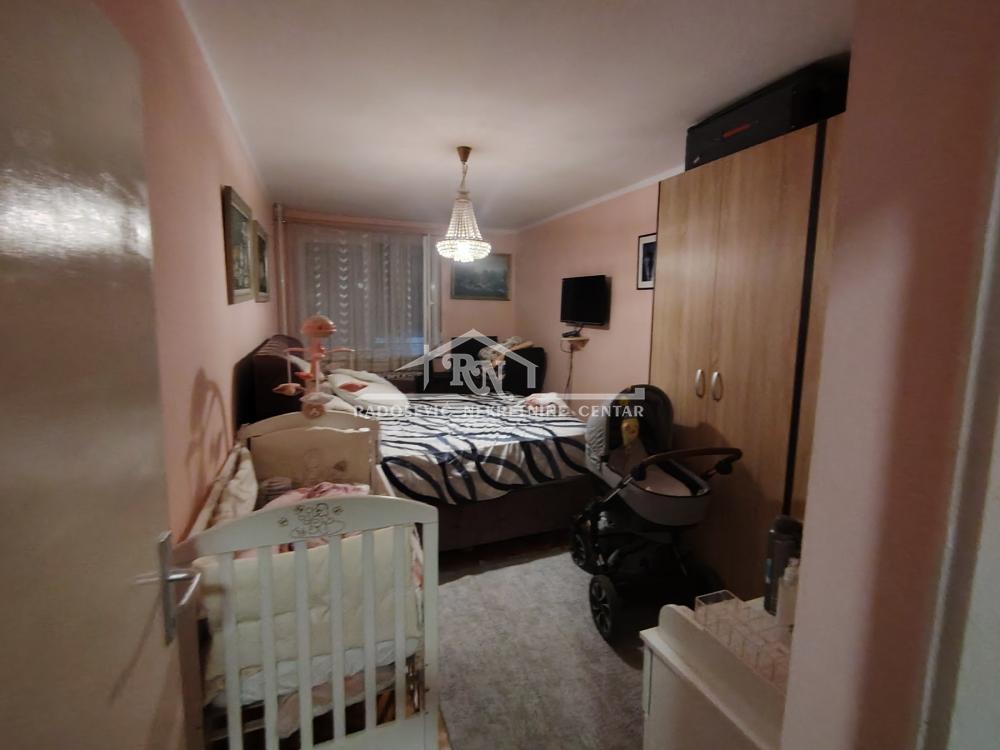 Stan na prodaju u Beogradu, Karaburma, dvosoban, 59m2, cena 146000 evra
