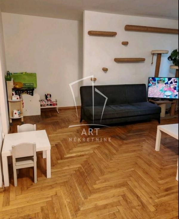 Stan na prodaju u Beogradu, Miljakovac, trosoban, 82m2, cena 180000 evra