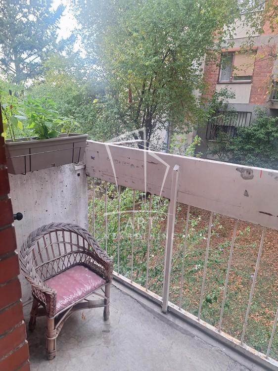 Stan na prodaju u Beogradu, Miljakovac, trosoban, 82m2, cena 188000 evra
