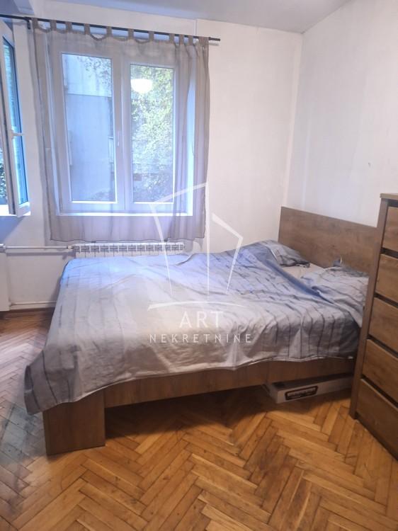 Stan na prodaju u Beogradu, Miljakovac, trosoban, 82m2, cena 188000 evra