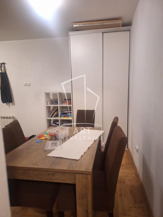 Stan na prodaju u Beogradu, Miljakovac, trosoban, 82m2, cena 188000 evra