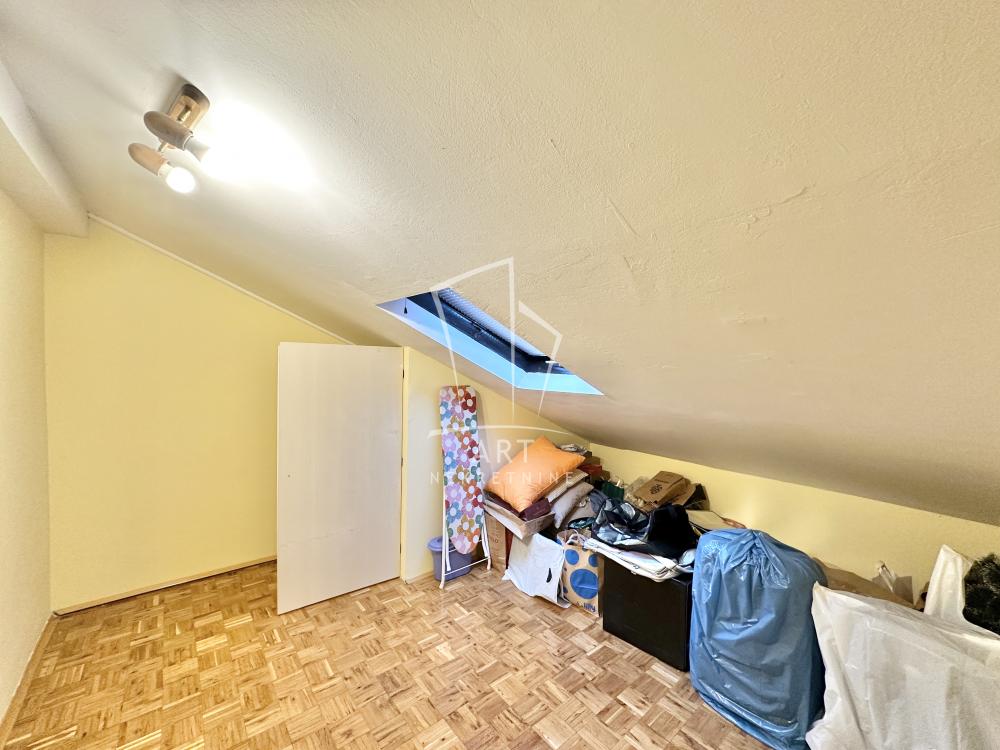 Stan na prodaju u Beogradu, Banovo brdo, dvoiposoban, 54m2, cena 158800 evra