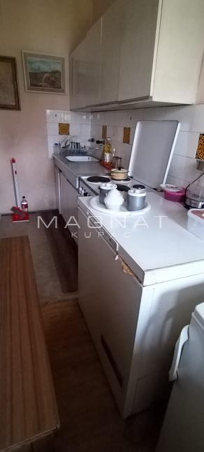 Stan na prodaju u Beogradu, Novi Beograd blok 70 (Kineski TC), dvosoban, 64m2, cena 225000 evra