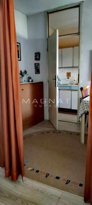 Stan na prodaju u Beogradu, Novi Beograd blok 70 (Kineski TC), dvosoban, 64m2, cena 225000 evra
