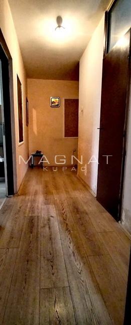 Stan na prodaju u Beogradu, Novi Beograd blok 70 (Kineski TC), dvosoban, 64m2, cena 225000 evra