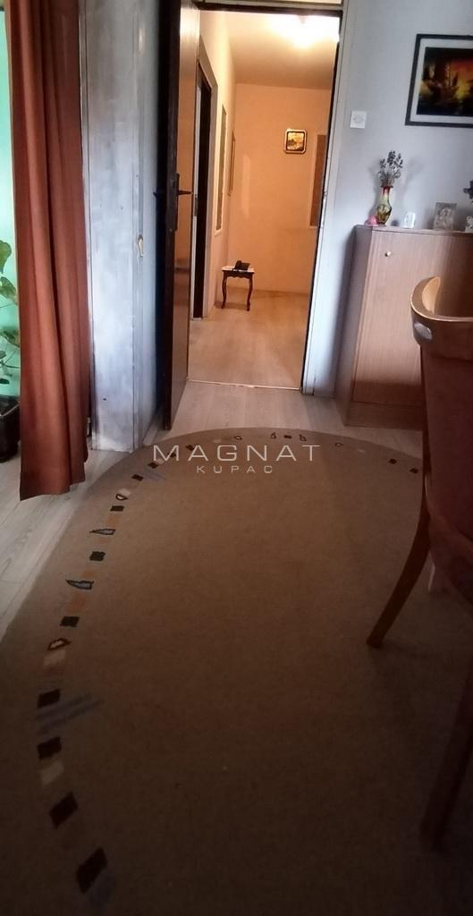 Stan na prodaju u Beogradu, Novi Beograd blok 70 (Kineski TC), dvosoban, 64m2, cena 225000 evra