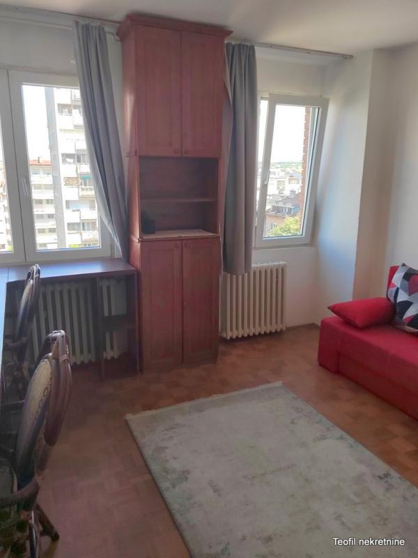 Stan na prodaju u Beogradu, Kalenić pijaca, cetvorosoban, 107m2, cena 450000 evra