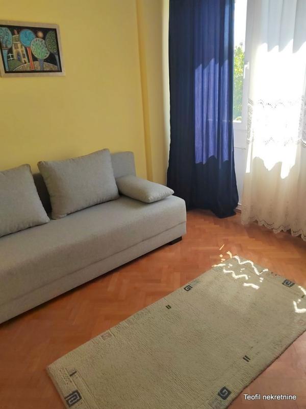 Stan na prodaju u Beogradu, Kalenić pijaca, cetvorosoban, 107m2, cena 450000 evra
