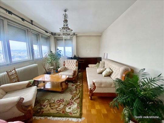 Stan na prodaju u Beogradu, Dušanovac, dvosoban, 62m2, cena 165000 evra