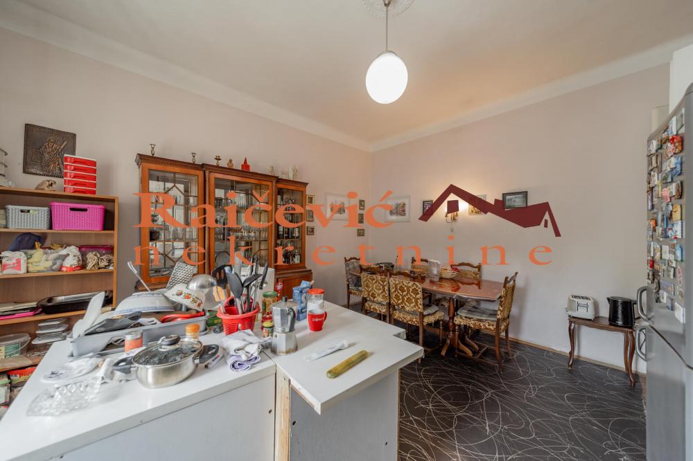 Stan na prodaju u Beogradu, Beograd (centar), troiposoban, 88m2, cena 350000 evra