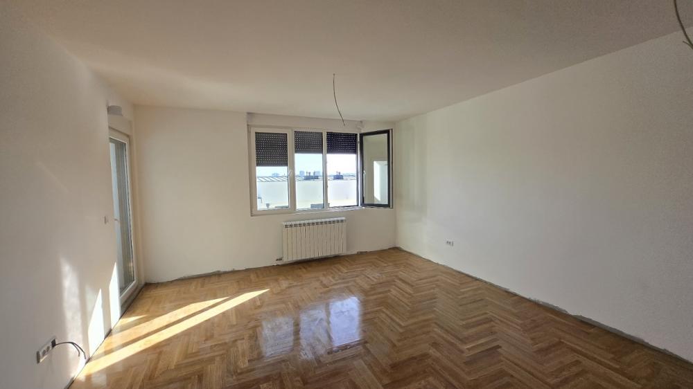Stan na prodaju u Beogradu, Vračar,Crveni Krst, troiposoban, 95m2, cena 313500 evra