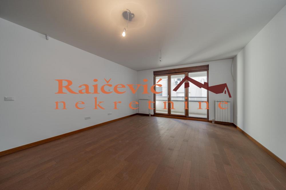 Stan na prodaju u Beogradu, Vračar (Hram), trosoban, 101m2, cena 495000 evra