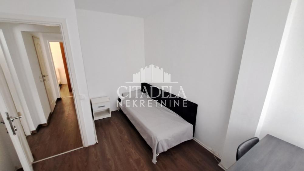 Stan na prodaju u Beogradu, Čukarica, trosoban, 96m2, cena 320000 evra