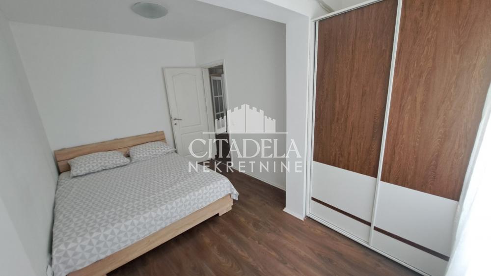 Stan na prodaju u Beogradu, Čukarica, trosoban, 96m2, cena 320000 evra
