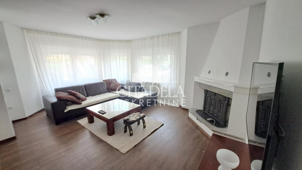 Stan na prodaju u Beogradu, Čukarica, trosoban, 96m2, cena 320000 evra