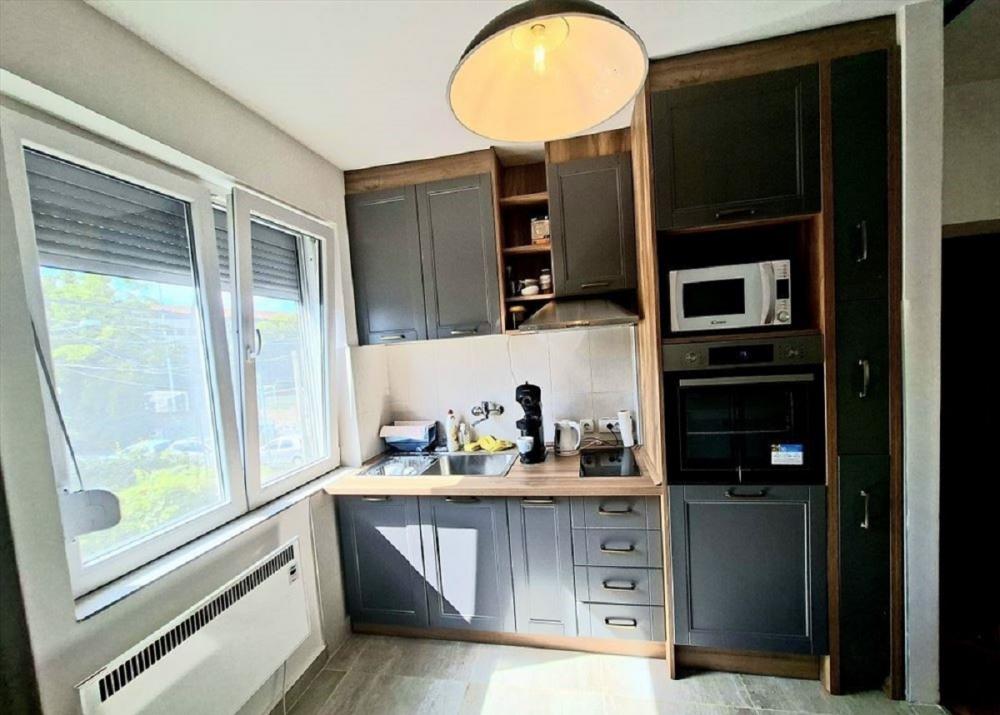 Stan na prodaju u Beogradu, Voždovac,Pašino brdo, trosoban, 61m2, cena 234000 evra