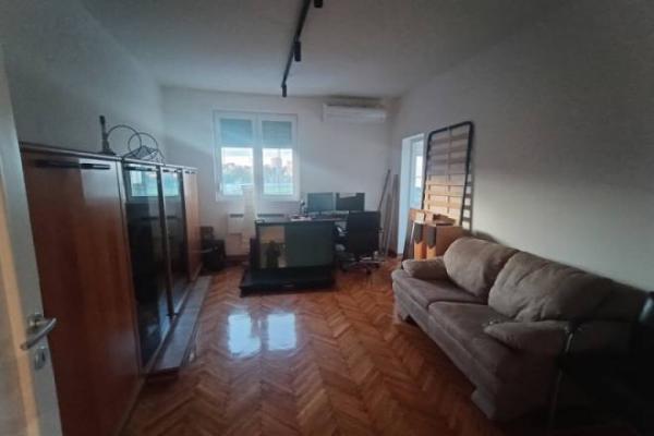 Stan na prodaju u Beogradu, Voždovac,Pašino brdo, trosoban, 61m2, cena 240000 evra