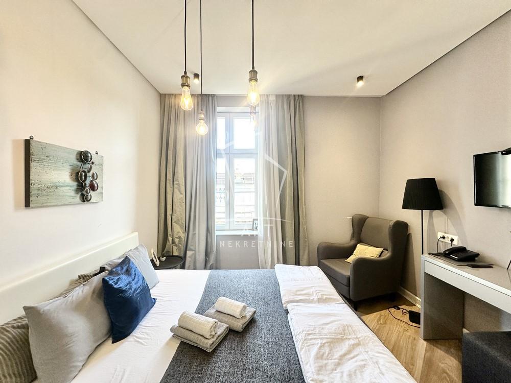 Stan na prodaju u Beogradu, Knez Mihailova, trosoban, 69m2, cena 479000 evra