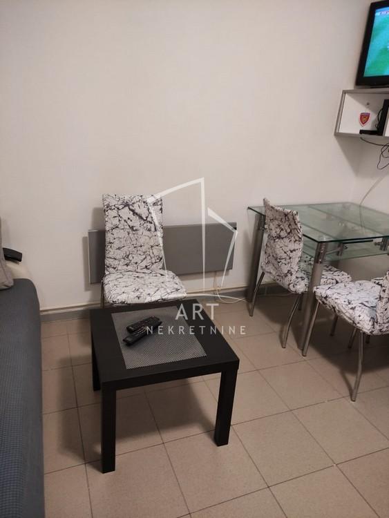Stan na prodaju u Beogradu, Stari grad, jednoiposoban, 28m2, cena 174000 evra