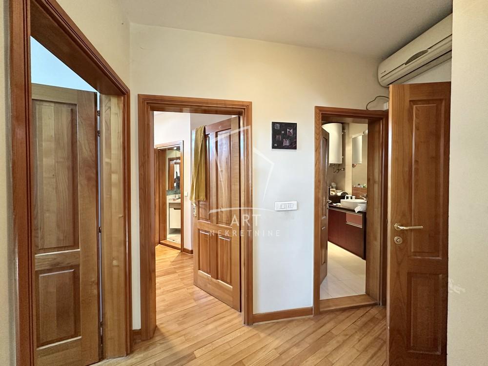 Stan na prodaju u Beogradu, Stari grad, cetvorosoban, 114m2, cena 415000 evra