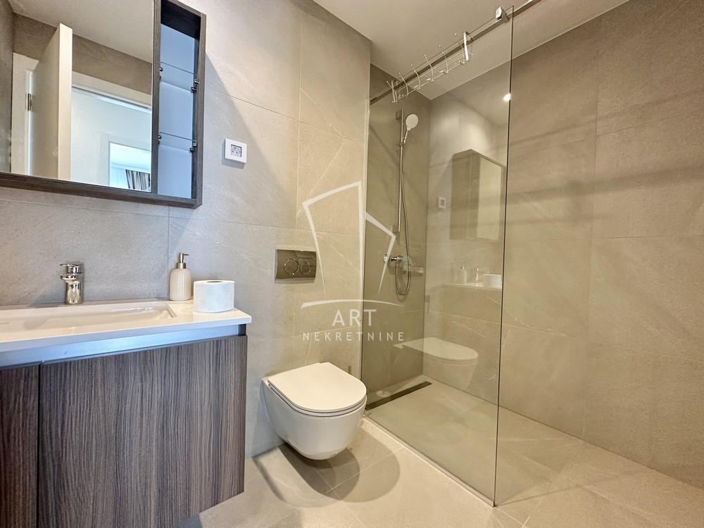 Stan na prodaju u Beogradu, Beograd na vodi, trosoban, 77m2, cena 425000 evra