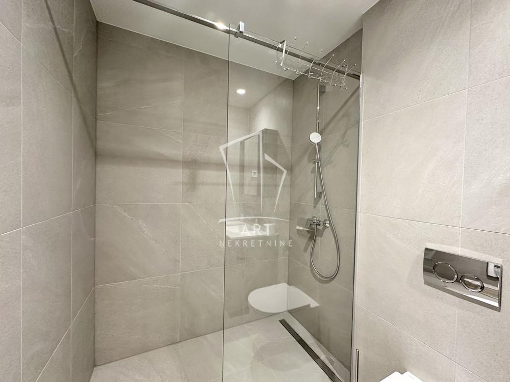 Stan na prodaju u Beogradu, Beograd na vodi, trosoban, 77m2, cena 425000 evra