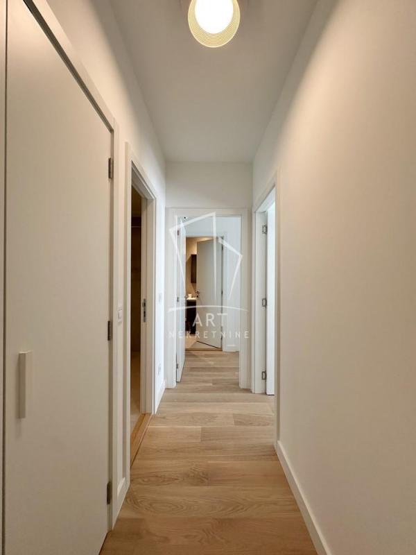 Stan na prodaju u Beogradu, Beograd na vodi, trosoban, 77m2, cena 425000 evra