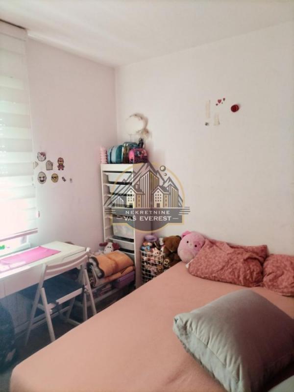 Stan na prodaju u Beogradu, Cvetanova ćuprija, dvoiposoban, 60m2, cena 147000 evra