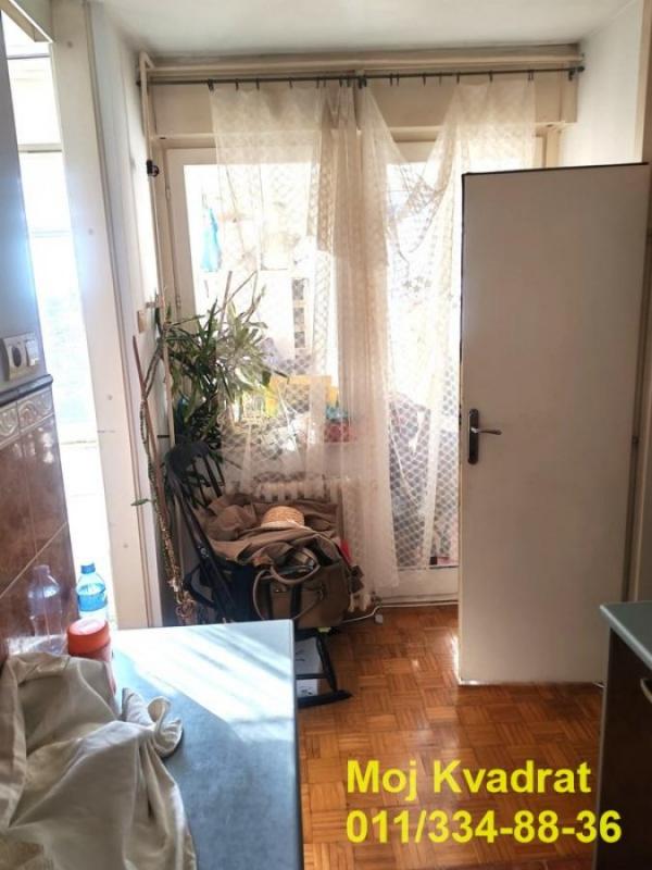Stan na prodaju u Beogradu, Crveni Krst, troiposoban, 72m2, cena 189000 evra