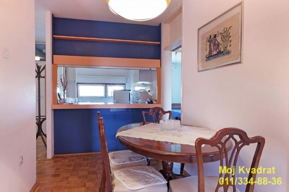 Stan na prodaju u Beogradu, Banjica, trosoban, 86m2, cena 206000 evra