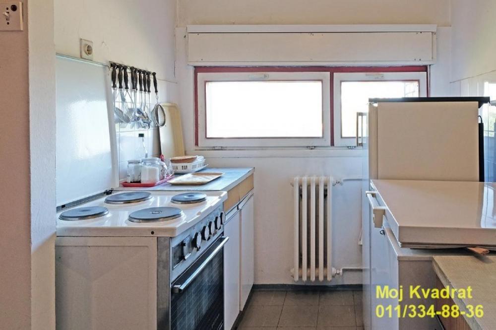 Stan na prodaju u Beogradu, Banjica, trosoban, 86m2, cena 206000 evra