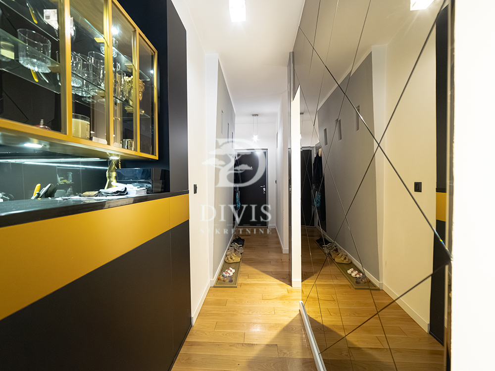Stan na prodaju u Beogradu, Vračar,Južni bulevar, cetvorosoban, 172m2, cena 549000 evra