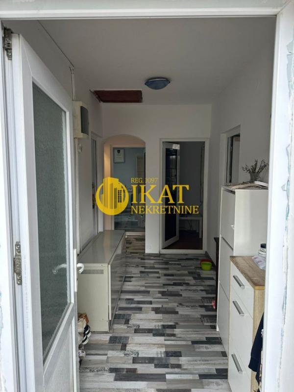 Stan na prodaju u Beogradu, Kumodraž, cetvorosoban, 80m2, cena 145000 evra