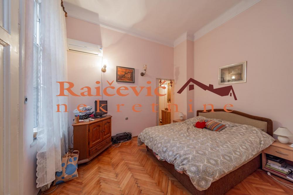 Stan na prodaju u Beogradu, Beograd (centar), 214m2, cena 600000 evra