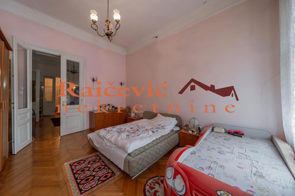 Stan na prodaju u Beogradu, Beograd (centar), 214m2, cena 600000 evra