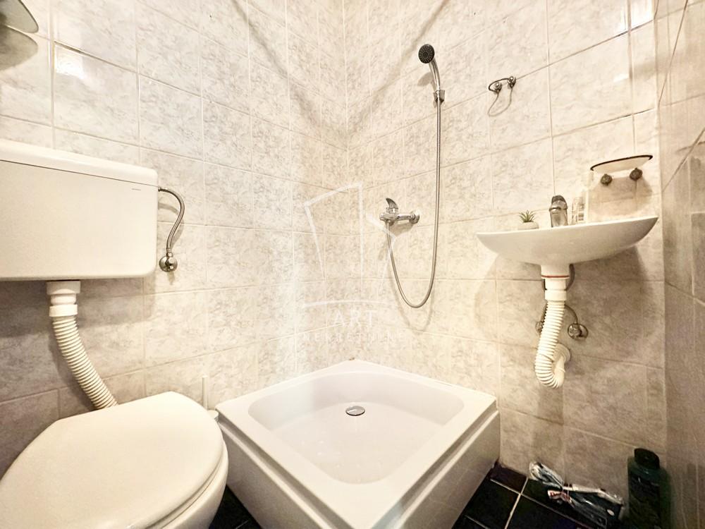 Stan na prodaju u Beogradu, Karaburma, troiposoban, 73m2, cena 175000 evra