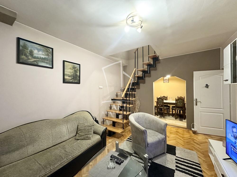 Stan na prodaju u Beogradu, Karaburma, troiposoban, 73m2, cena 175000 evra