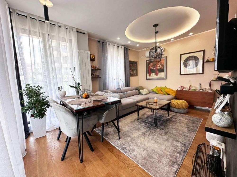 Stan na prodaju u Beogradu, Višnjička banja, trosoban, 65m2, cena 208000 evra