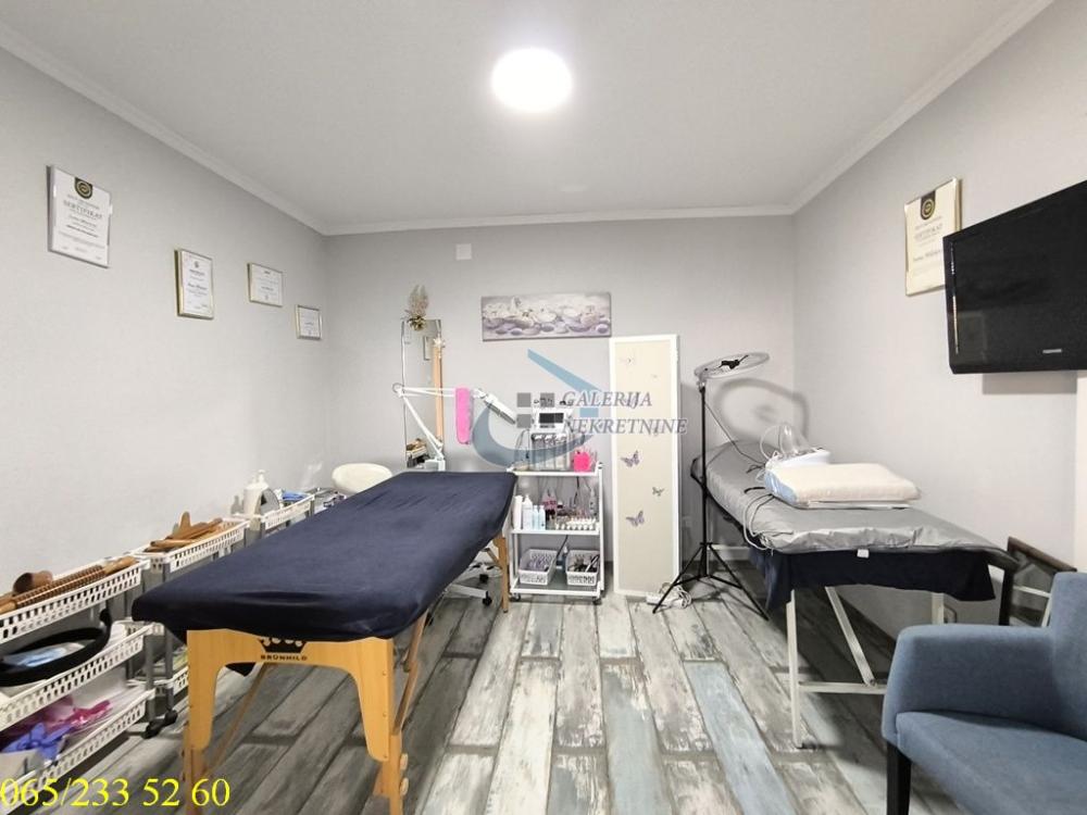 Stan na prodaju u Beogradu, Voždovac, trosoban, 75m2, cena 145000 evra