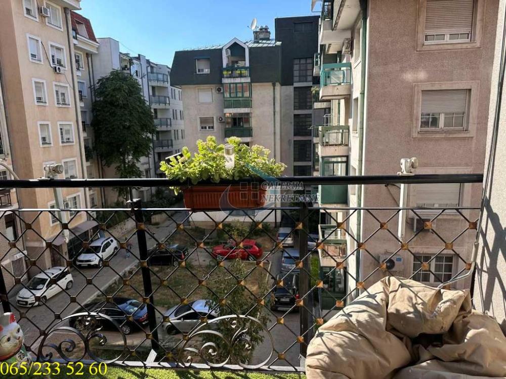 Stan na prodaju u Beogradu, Zvezdara, dvosoban, 65m2, cena 260000 evra