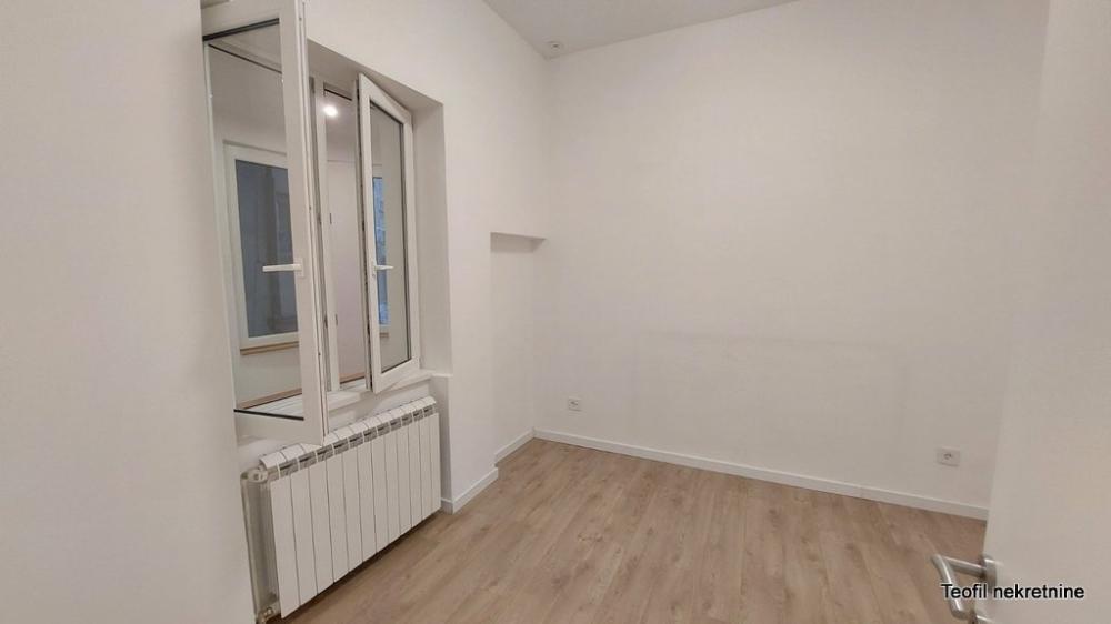 Stan na prodaju u Beogradu, Beograd (centar), cetvorosoban, 84m2, cena 380000 evra