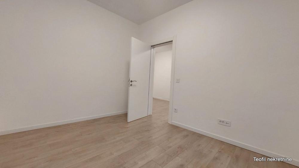 Stan na prodaju u Beogradu, Beograd (centar), cetvorosoban, 84m2, cena 380000 evra