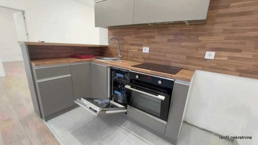 Stan na prodaju u Beogradu, Beograd (centar), cetvorosoban, 84m2, cena 380000 evra