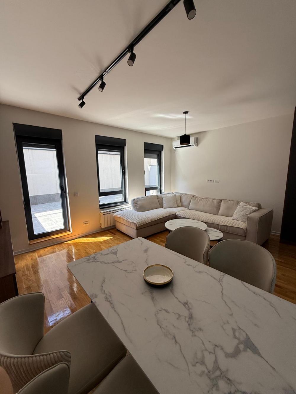 Stan na prodaju u Beogradu, Voždovac, dvosoban, 86m2, cena 179000 evra