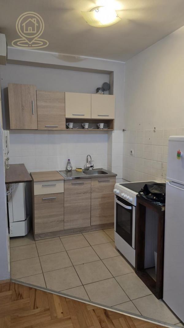 Stan na prodaju u Beogradu, Pašino brdo, jednoiposoban, 48m2, cena 165000 evra