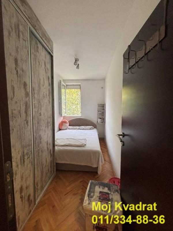 Stan na prodaju u Beogradu, Banovo brdo, cetvorosoban, 72m2, cena 170000 evra