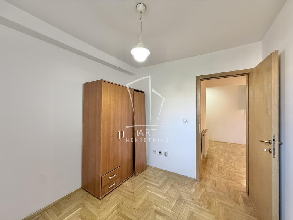 Stan na prodaju u Beogradu, Mirijevo, jednoiposoban, 37m2, cena 84000 evra