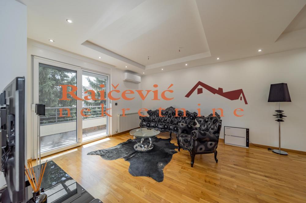 Stan na prodaju u Beogradu, Voždovac, cetvorosoban, 132m2, cena 370000 evra