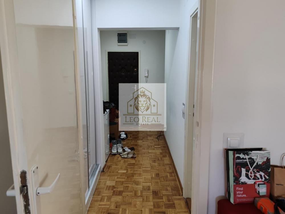 Stan na prodaju u Beogradu, Novi Beograd blok 71, trosoban, 76m2, cena 240000 evra
